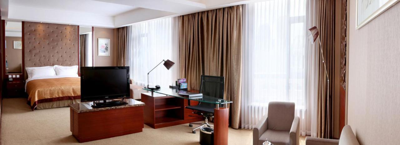 Dalian Furong International Hotel Exterior photo